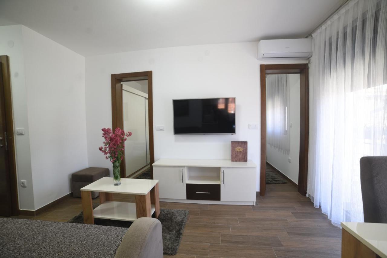 "Mini Hotel Vienna" Apartments Vrnjacka Banja Exterior photo