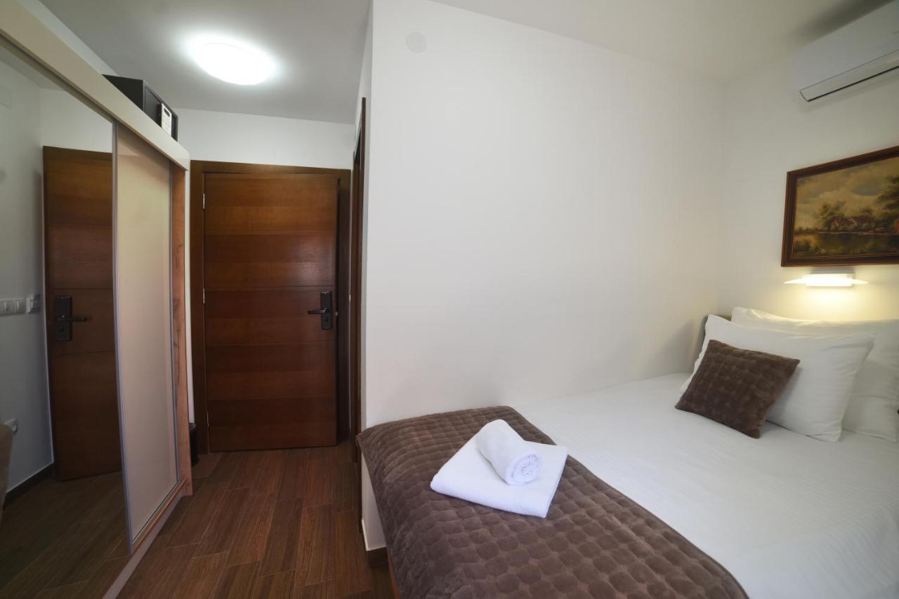 "Mini Hotel Vienna" Apartments Vrnjacka Banja Exterior photo
