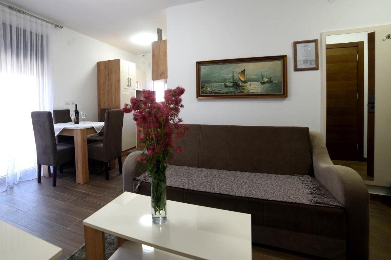 "Mini Hotel Vienna" Apartments Vrnjacka Banja Exterior photo